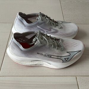 Mizuno Wave Rebellion Pro 2 Men’s Size 11.5